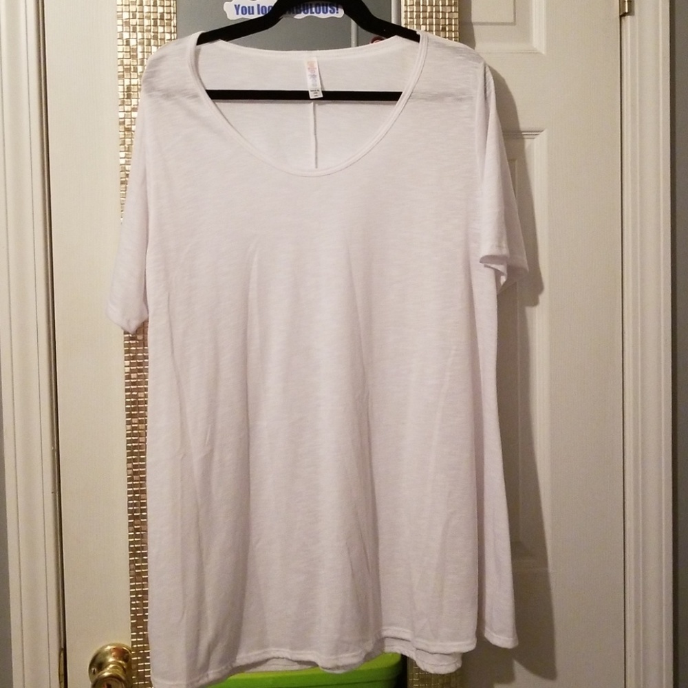 Lularoe solid white perfect t